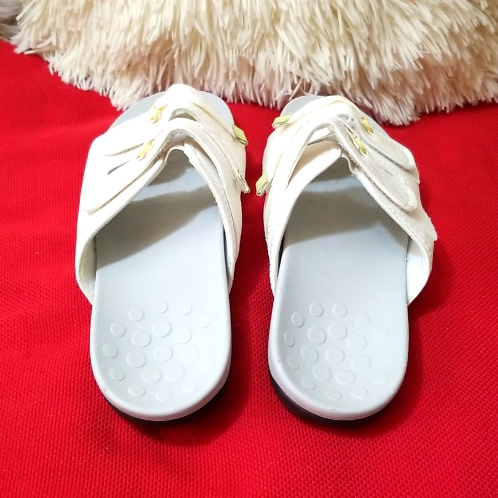 Vionic Sandals - image 4